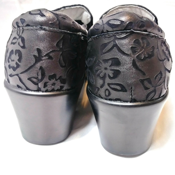 ALEGRIA Black Floral Clog Style Comfort Shoes - Picture 6 of 10